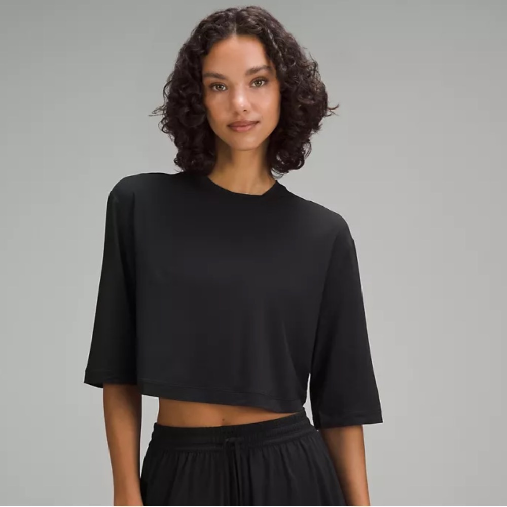 Lululemon Women’s Modal Relaxed Fit Cropped T-shirt - Size 14